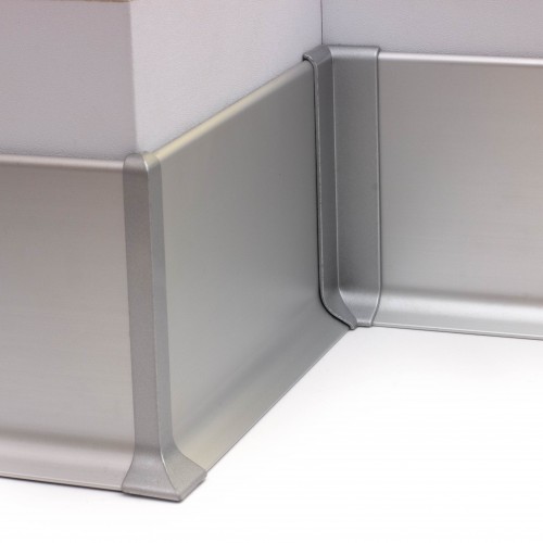 Skirting pletina